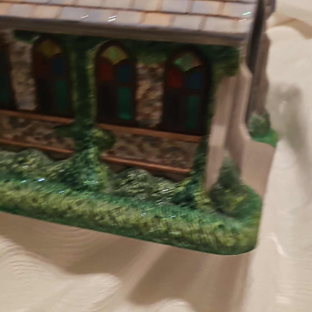 PartyLite Olde World Church Tealight Village House - Picture 7 of 13